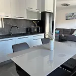 Relja Апартаменты Гребастика
